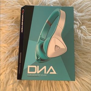 DNA Pure Monster Sound noise-isolating headphones